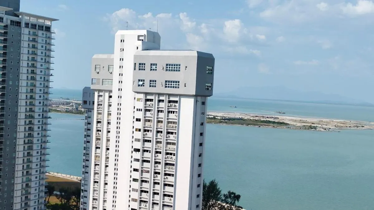 High-Rise Suite With View-Near Gurney & Gleneagles جورج تاون