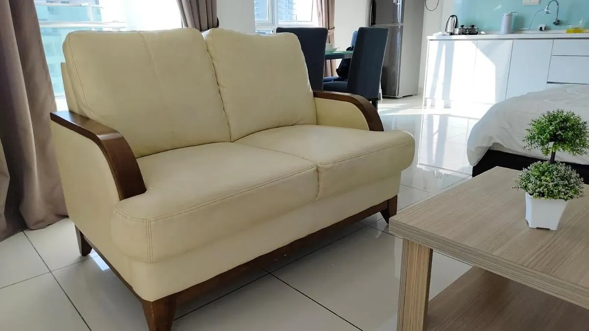High-Rise Suite With View-Near Gurney & Gleneagles جورج تاون شقة